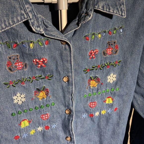 Nutcracker Christmas Button Up Denim Shirt Sz XL Embroidered Festive Holiday VTG - Picture 2 of 5